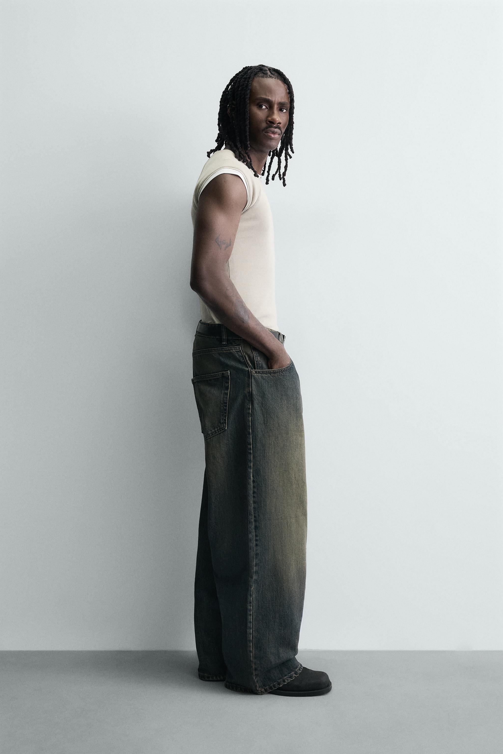 RIPPED BAGGY FIT JEANS